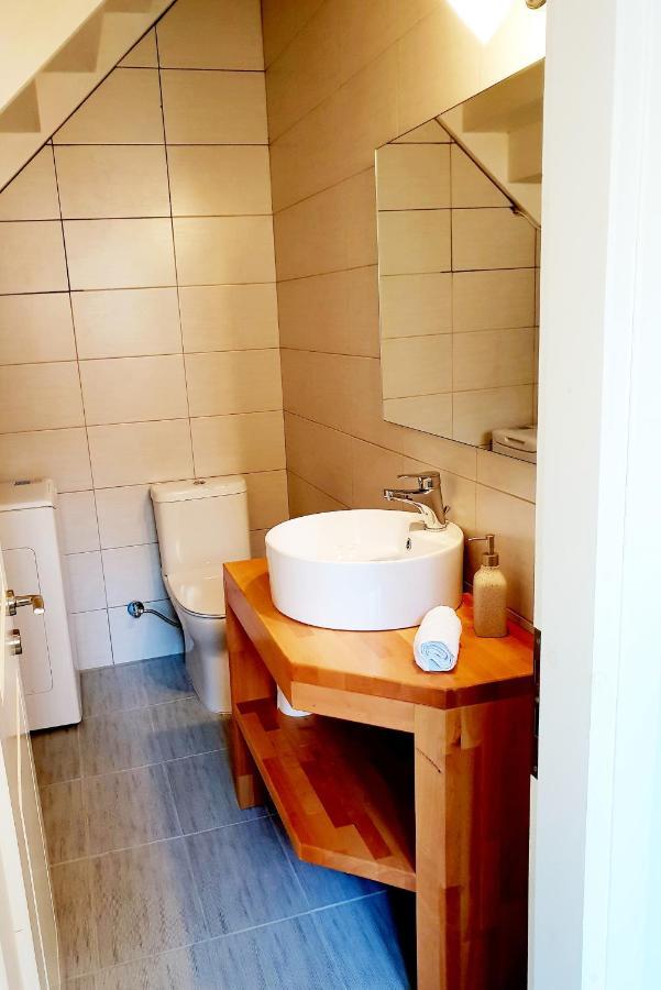 Reiki Apartments Ereikoussa Luaran gambar