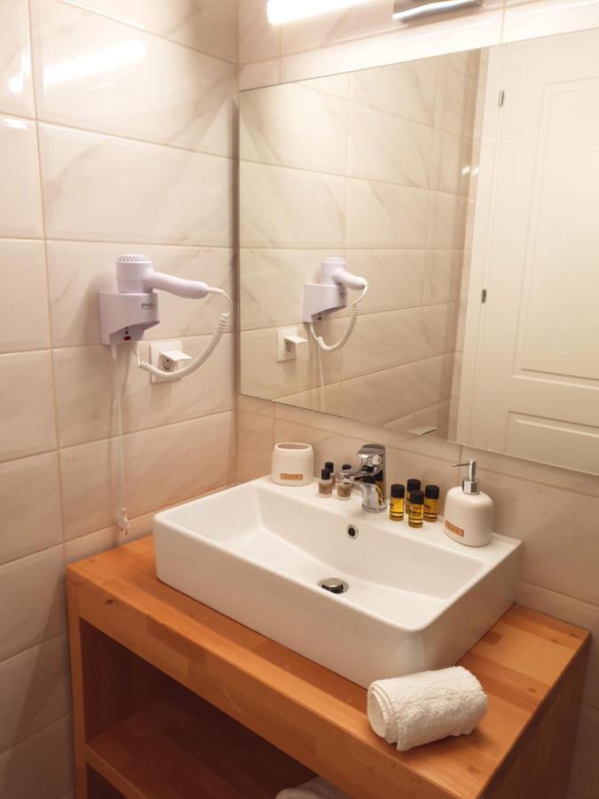 Reiki Apartments Ereikoussa Luaran gambar